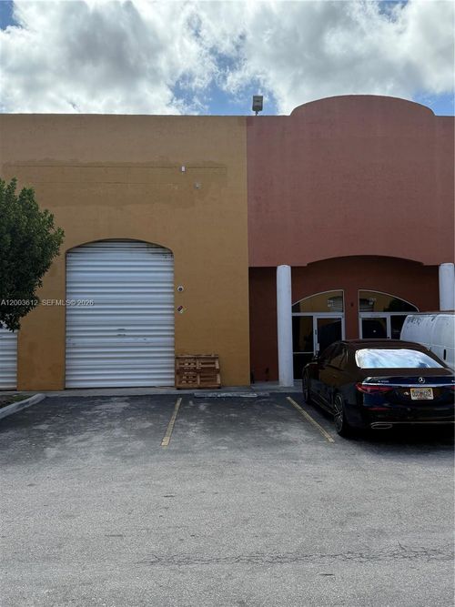 114-2954 W 84th St, Hialeah, FL, 33018-4914 | Card Image