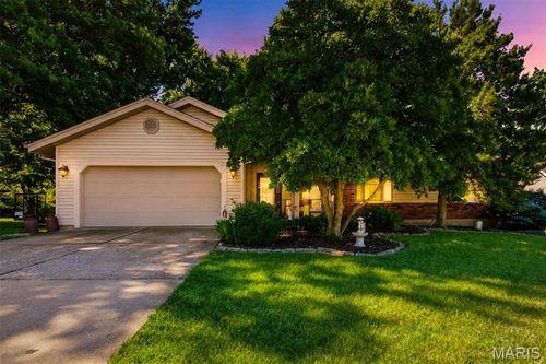 14 Minden Ct, Saint Charles, MO, 63301-4204 | Card Image