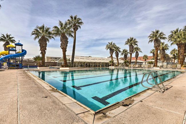 Las Palmas Resort Pool | Image 38