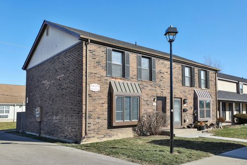 5762 Hallridge Cir, Columbus, OH, 43232-6493 | Card Image