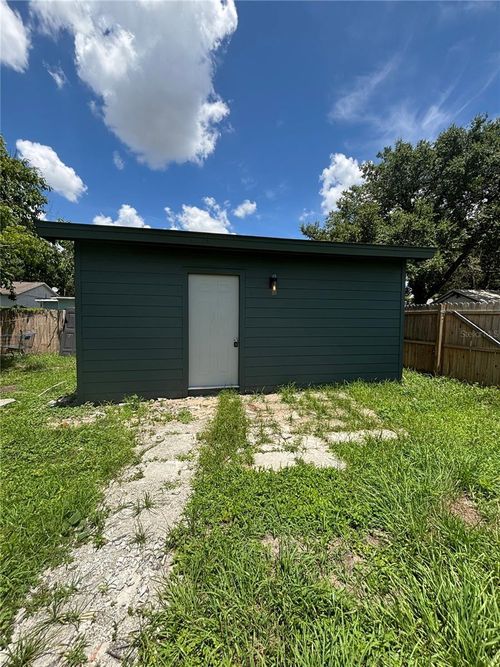 12-9501 N 11th St, TAMPA, FL, 33612-8521 | Card Image