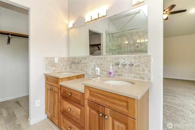 Primary bath | Image 29