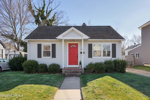 928 Park Pl, Red Bank, NJ, 07701-5523 | Card Image