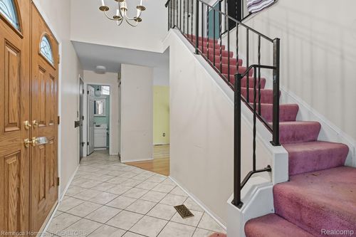 6530 Paul Revere Ln, Canton, MI, 48187-3054 | Card Image