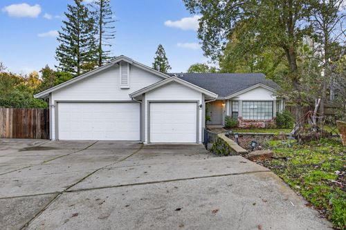 825 Mount Ranier Way, El Dorado Hills, CA, 95762 | Card Image