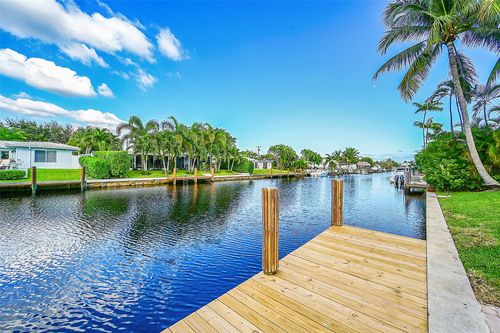 211 Se 9th Ct, Pompano Beach, FL, 33060-8819 | Card Image