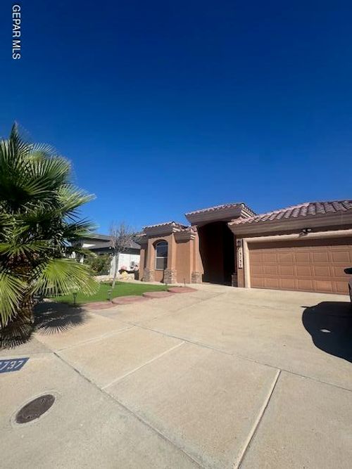 13737 Paseo Sereno Dr, El Paso, TX, 79928-8430 | Card Image