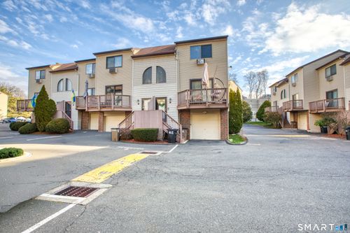 20-60 Lawn Ave, Stamford, CT, 06902-4125 | Card Image