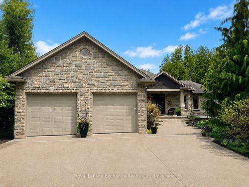 223 Upper Lorne Beach Rd, Tiverton, ON, N0G2T0 | Card Image