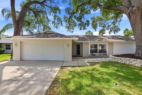 221 Arbor Dr W, PALM HARBOR, FL, 34683-5716 | Card Image