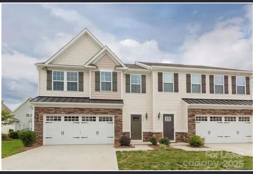 7429 White Elm Ln, Charlotte, NC, 28273-0070 | Card Image
