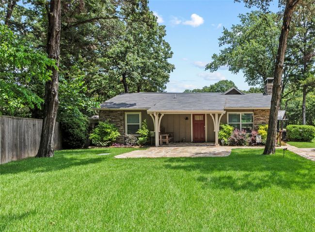 Front view of main home | Image 20