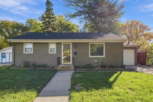 1018 21st St S, Fargo, ND, 58103-2948 | Card Image