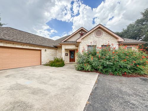 1211 Flaman Rd, Canyon Lake, TX, 78133-3176 | Card Image
