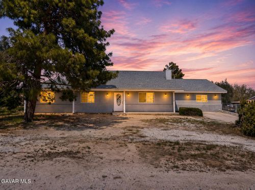 18060 Walnut Street, Hesperia, CA, 92345 | Card Image