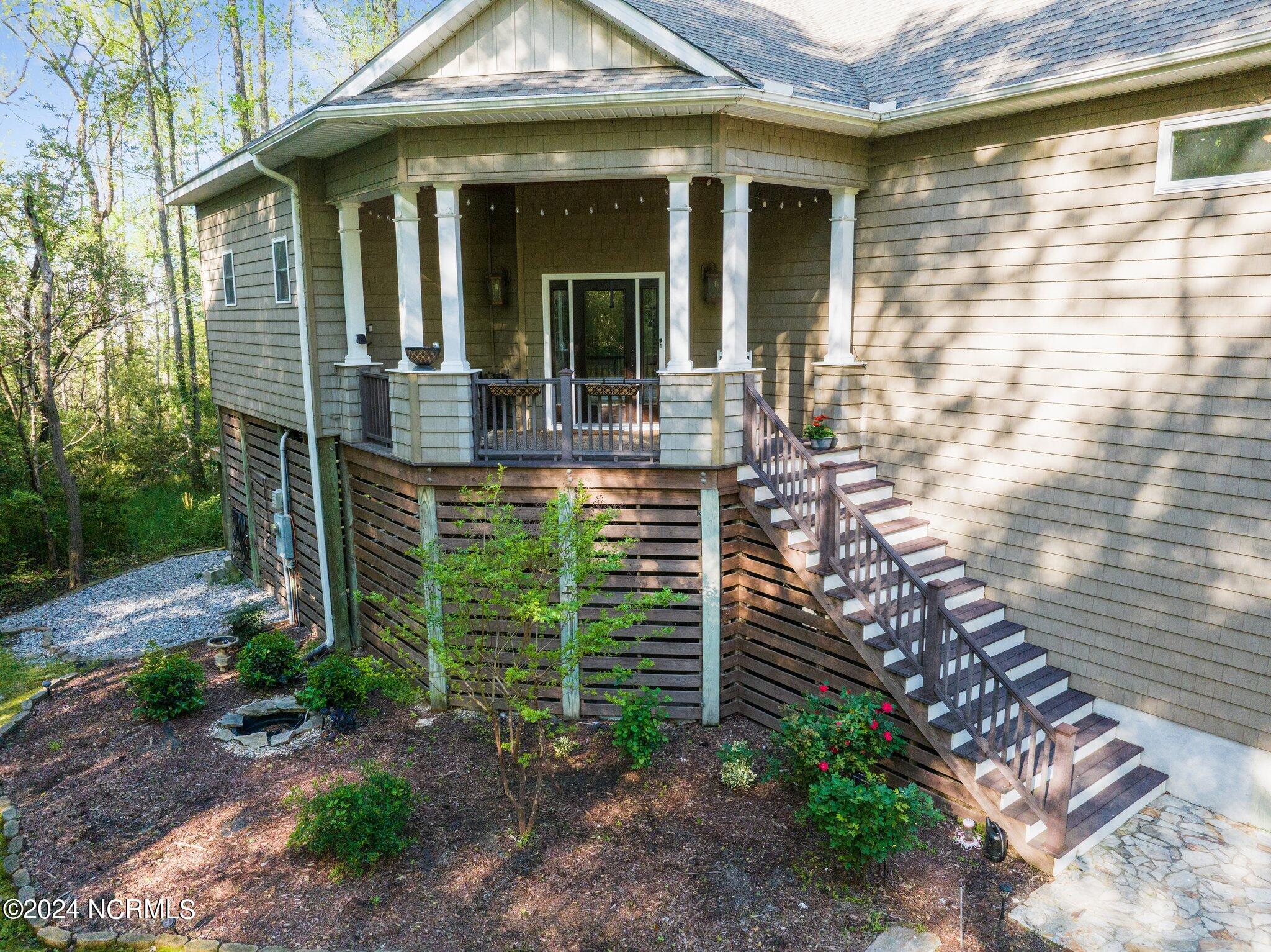 Edgewater Beach Rd, Washington, NC 27889