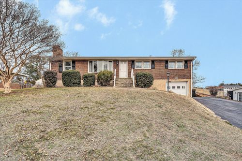 6641 Bryant Cir, Roanoke, VA, 24019-4503 | Card Image