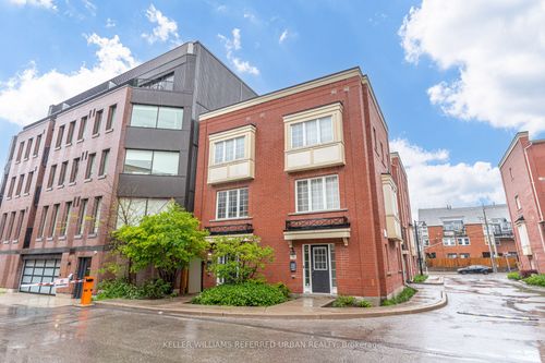 68 Raffeix Lane, Toronto, ON, M5A0G5 | Card Image