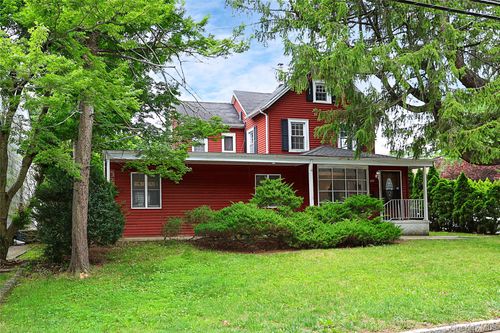 49 Red Ground Rd, Roslyn Heights, NY, 11577-1710 | Card Image