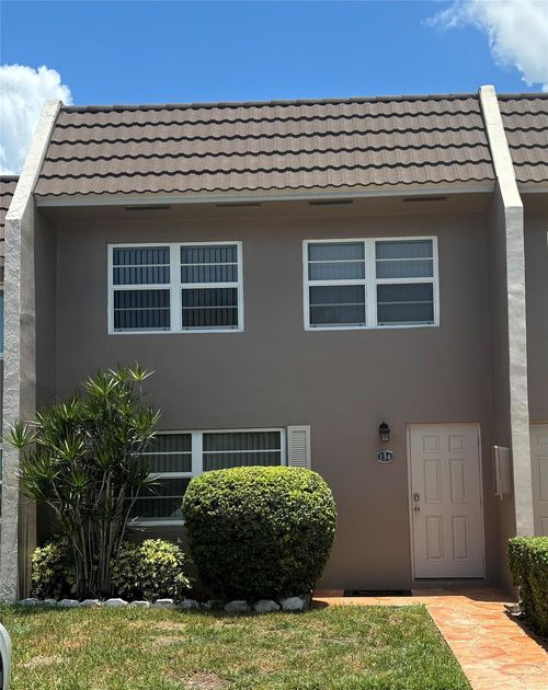 9050 Nw 28th St, Coral Springs, FL, 33065-5261 | Card Image