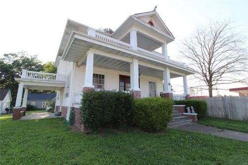 1001 S Main St, Lockwood, MO, 65682-8303 | Card Image