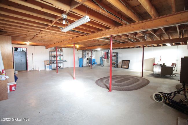 IMMACULATE BASEMENT | Image 51