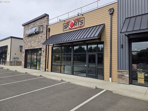 1354 N Bayshore Dr, Coos Bay, OR, 97420-2526 | Card Image