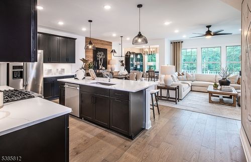 7-45 Wadsworth Dr, Denville, NJ, 07834-3817 | Card Image