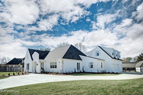 236 Parke Dr, Ridgeland, MS, 39157-9401 | Card Image