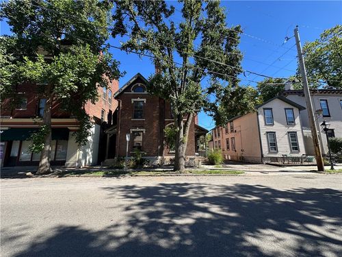 106 Brown St, Dayton, OH, 45402-2829 | Card Image