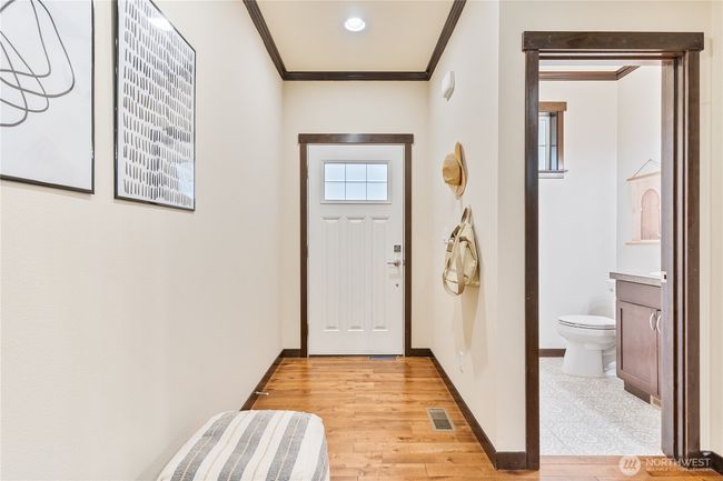 Entryway | Image 5