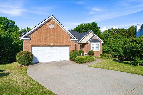 3324 Dunbar Ln, Suwanee, GA, 30024-6400 | Card Image