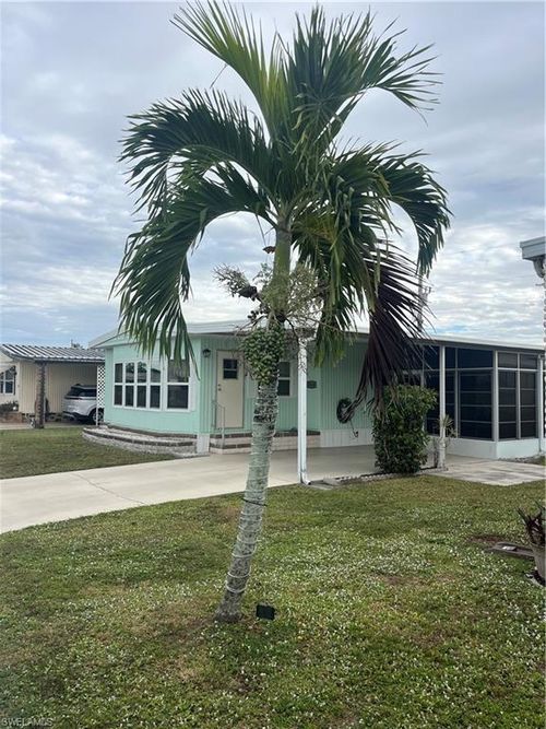 3144 Indian Village Ln, NORTH FORT MYERS, FL, 33917 | Card Image