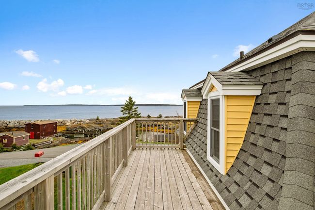 125 The Point Rd, Home with 2 bedrooms, 3 bathrooms and null parking in Blue Rocks NS | Image 7