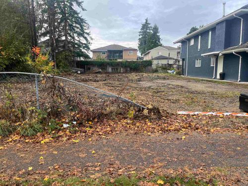 7937 124 St, Surrey, BC, V3W3X7 | Card Image