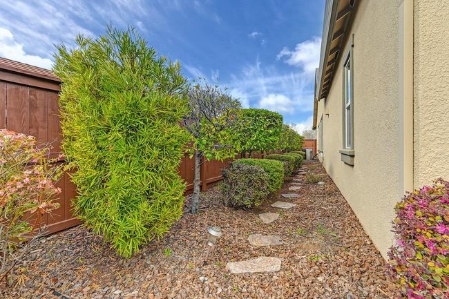 2104 Benton Loop, House other with 3 bedrooms, 3 bathrooms and null parking in Roseville CA | Image 46