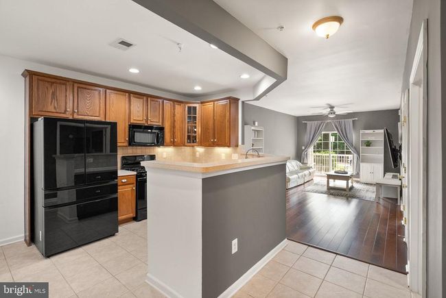 UNIT-1 - 9710 Handerson Pl, Condo with 2 bedrooms, 2 bathrooms and null parking in MANASSAS PARK VA | Image 7