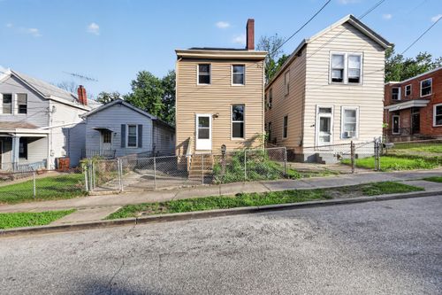 621 Watkins St, Covington, KY, 41011-2138 | Card Image