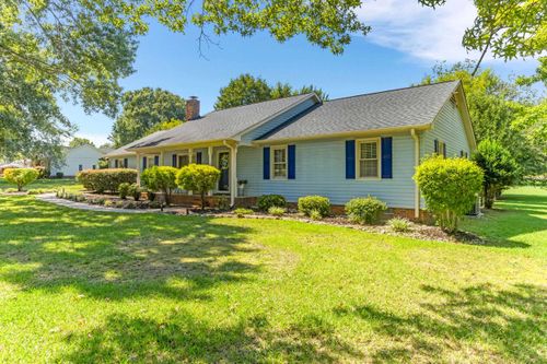 7 Chestnut Ridge Dr, Inman, SC, 29349-4515 | Card Image