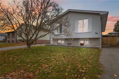 38 Sympatica Cres, Brantford, ON, N3P1G4 | Card Image