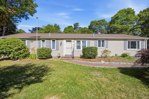 179 Sheaffer Rd, Centerville, MA, 02632-2050 | Card Image