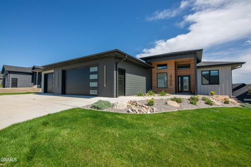 4309 Elk Ridge Dr, Bismarck, ND, 58503-1735 | Card Image