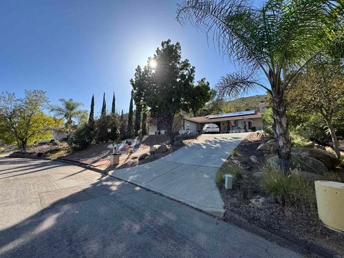 16734 Georgios Way, Ramona, CA, 92065-4631 | Card Image