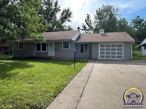 2719 Se Iowa Ave, Topeka, KS, 66605-1623 | Card Image