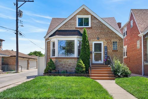 6365 N Mobile Ave, Chicago, IL, 60646-3712 | Card Image