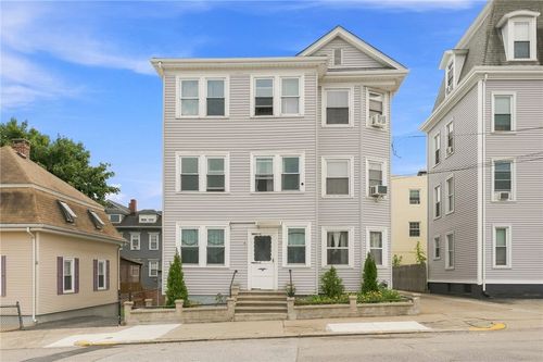 16 Fales St, Central Falls, RI, 02863-2811 | Card Image