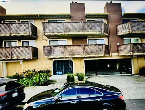 8-2868 38th Ave, Oakland, CA, 94619-1151 | Card Image