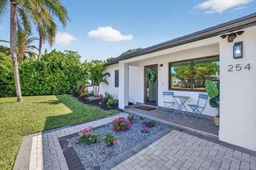 254 Ne 20th St, Delray Beach, FL, 33444-4216 | Card Image