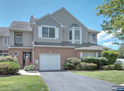 26 Depaolo Ct, Roseland, NJ, 07068-3711 | Card Image