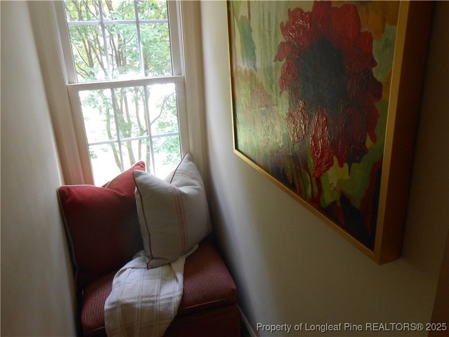 Reading Nook (2nd floor) | Image 43